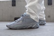 adidas Yeezy Boost 700 V2“Hospital Blue” 货号：FV8424  发售日期：2019年9月28日