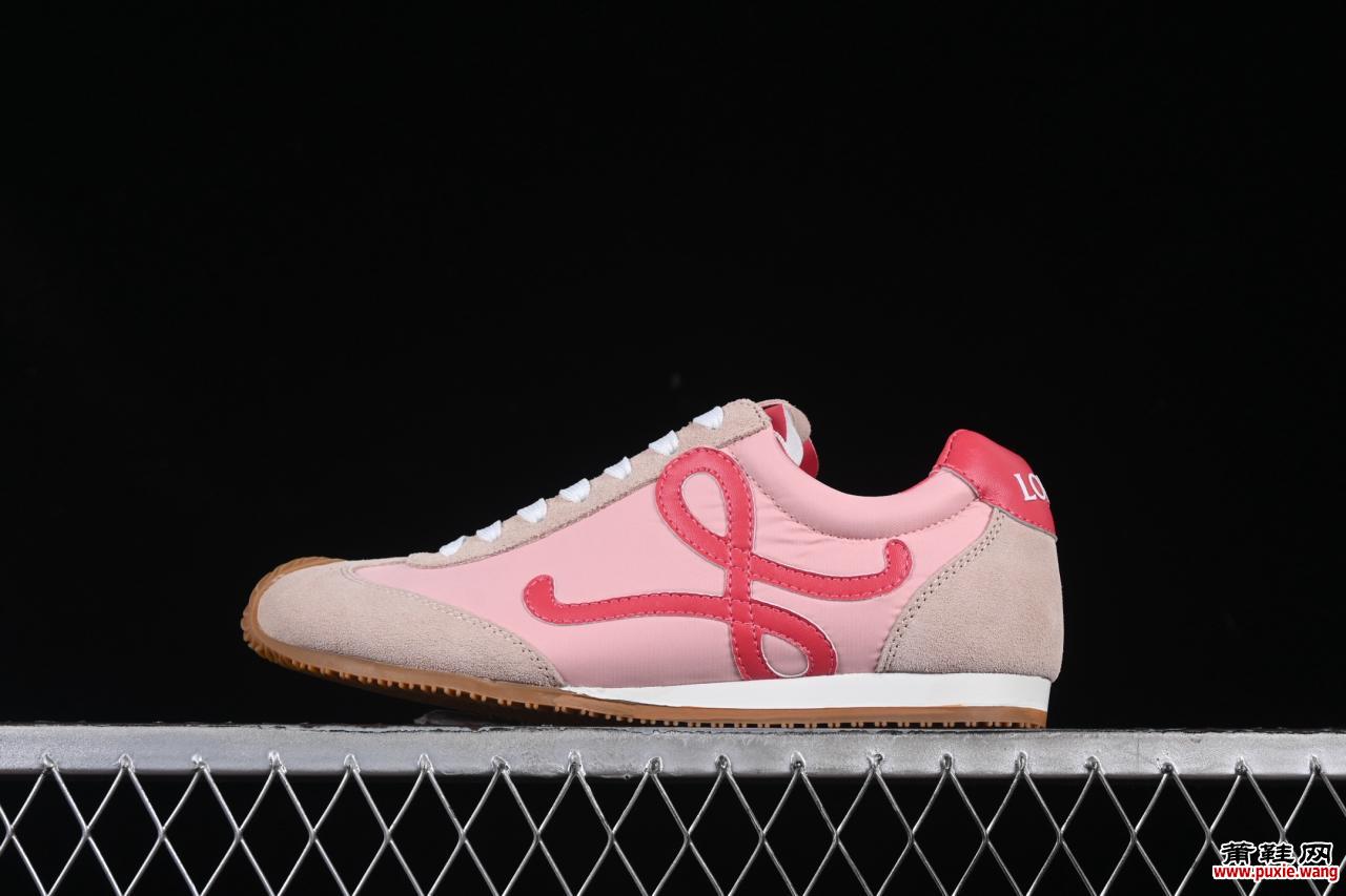 Loewe Ballet Runner 2.0运动鞋：复古设计与舒适体验的完美结合