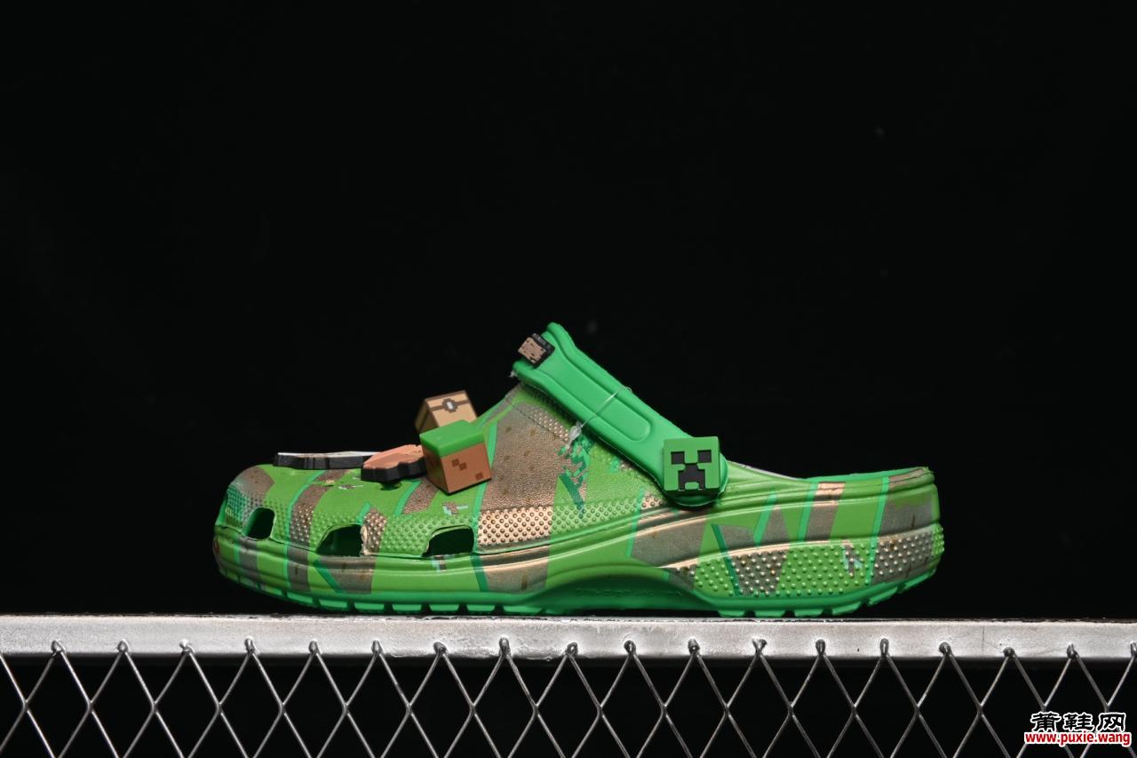Minecraft x Crocs联名经典洞洞鞋：夏季必备沙滩凉鞋拖鞋