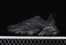 Dior B44 Blade 迪奥生活胶囊系列运动鞋：5.5厘米跟高重塑千禧复古潮流，科技网布打造超现代美学