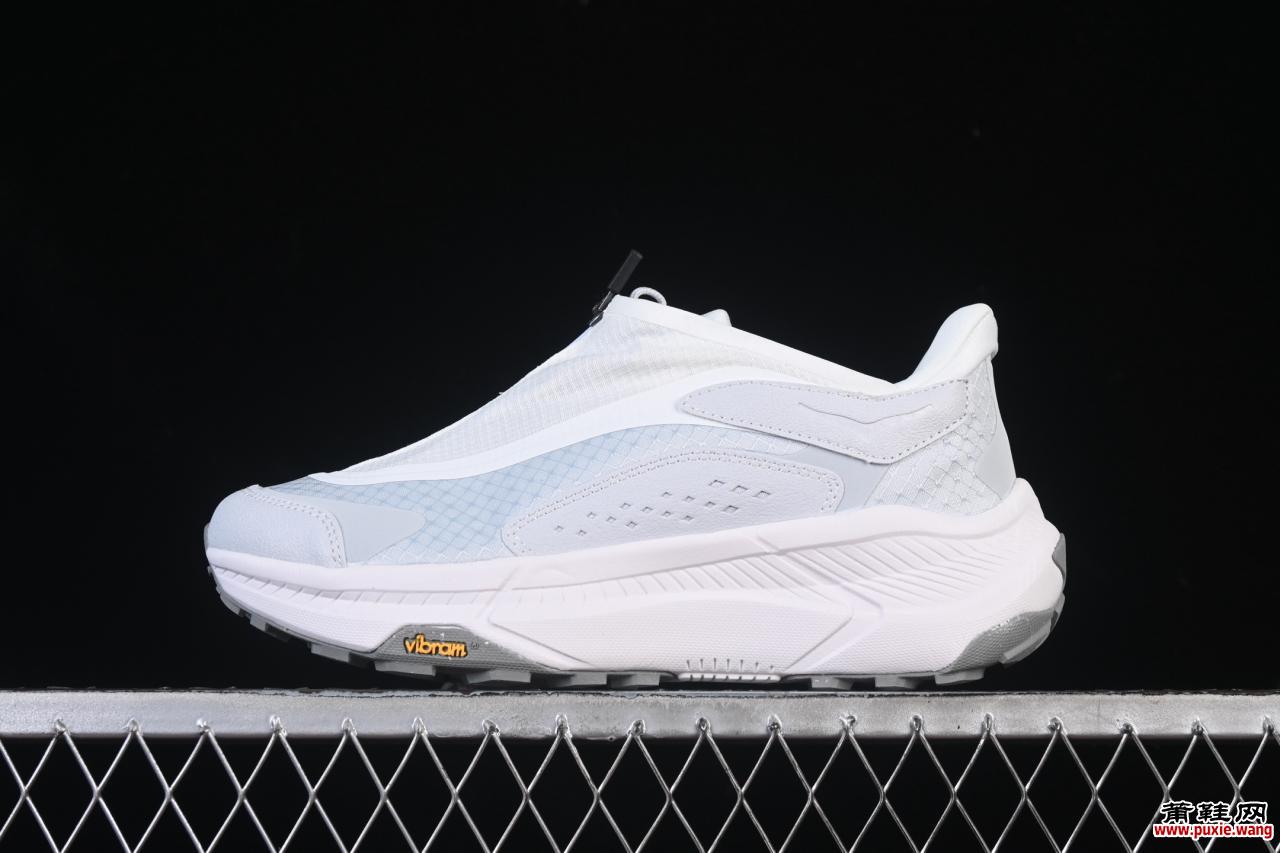 Hoka Project Transport 防滑耐磨低帮休闲鞋：都市通勤与户外生活的全能之选