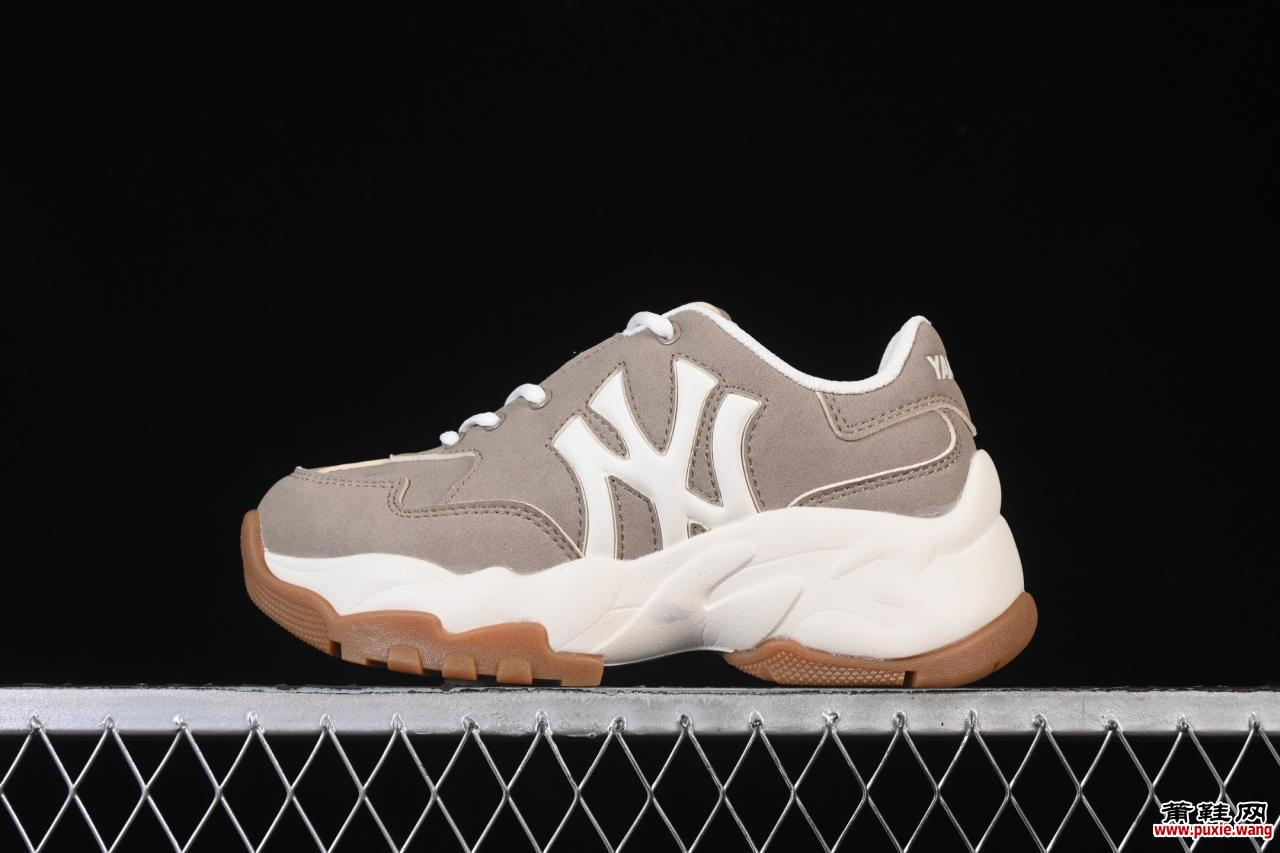 纽约洋基队MLB Bigball Chunky复古厚底跑鞋：3.5cm增高设计与经典Logo窗的潮流重塑