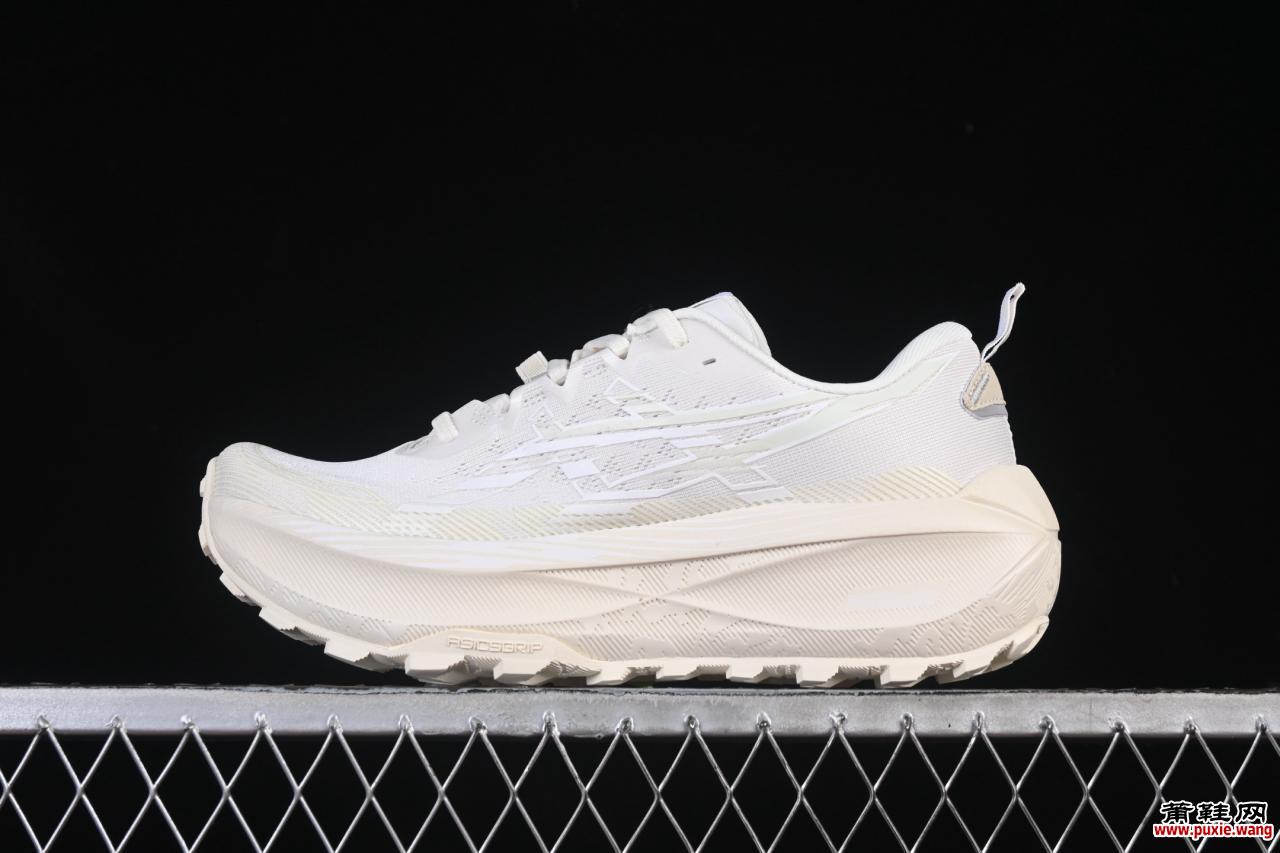 Asics Trabuco Max 4 亚瑟士专业跑鞋：全方位缓震科技与透气设计，重塑户外跑步新体验